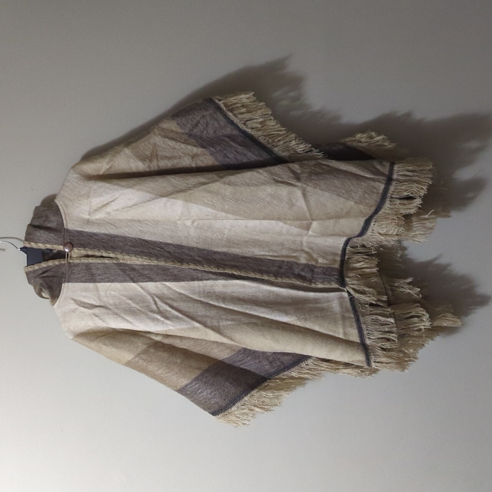 Fringed Alpaca Poncho with Hood - Picture 1 of 6